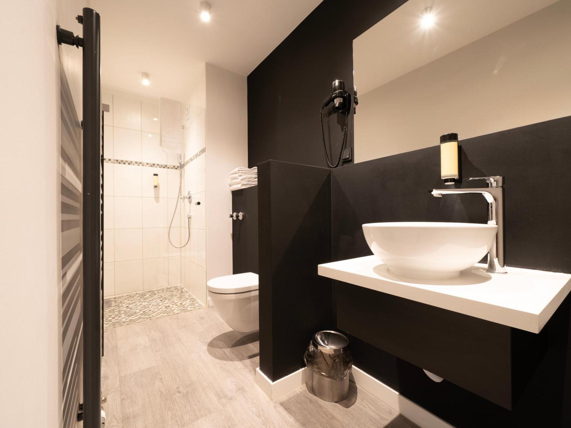 Juststay Ratingen Hotel & Apartments Экстерьер фото