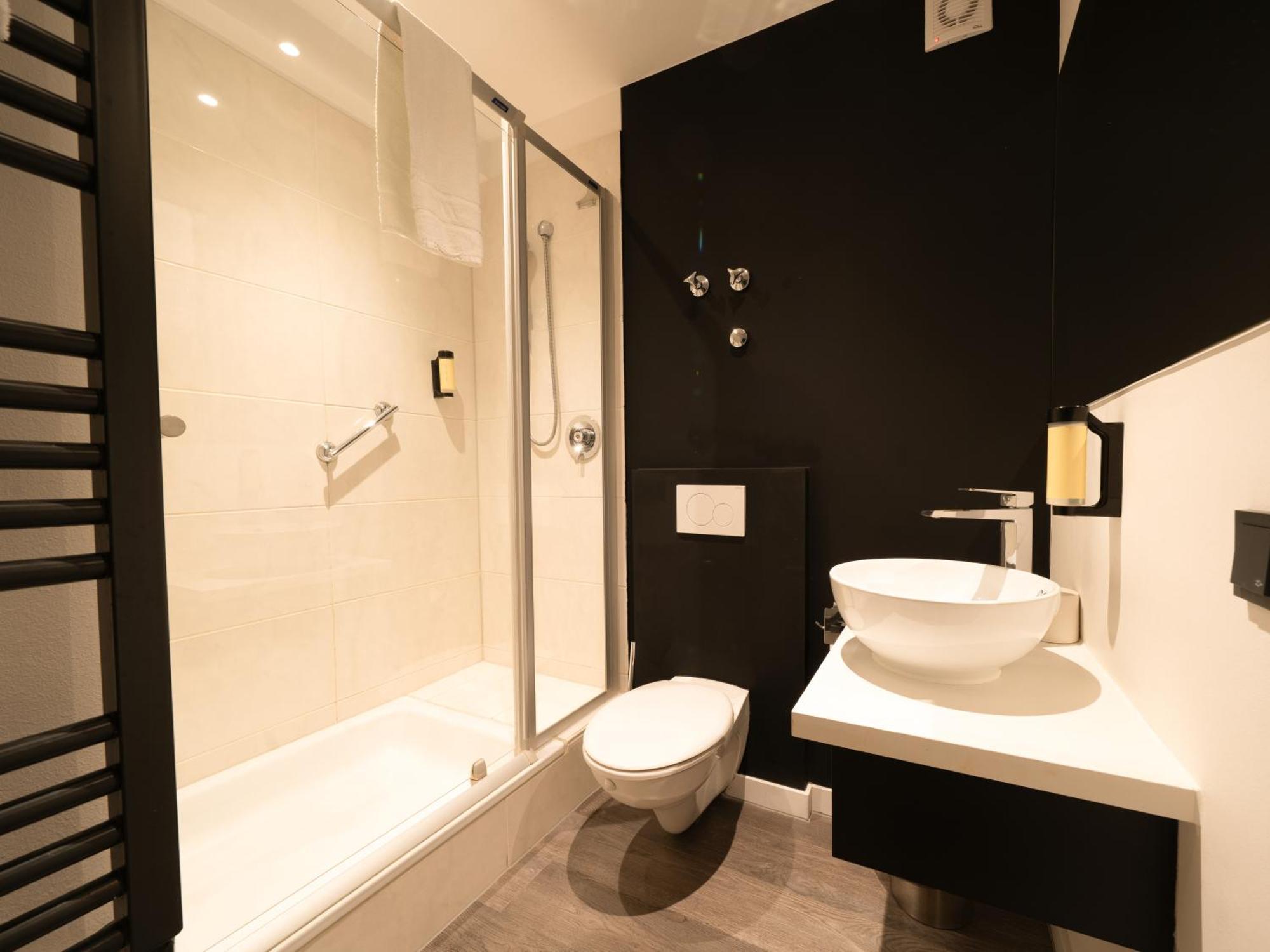 Juststay Ratingen Hotel & Apartments Экстерьер фото
